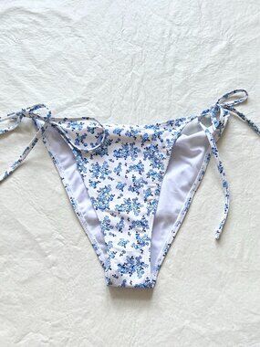 Betty Jade bikini bottoms XL white blue floral string side tie swimsuit swim